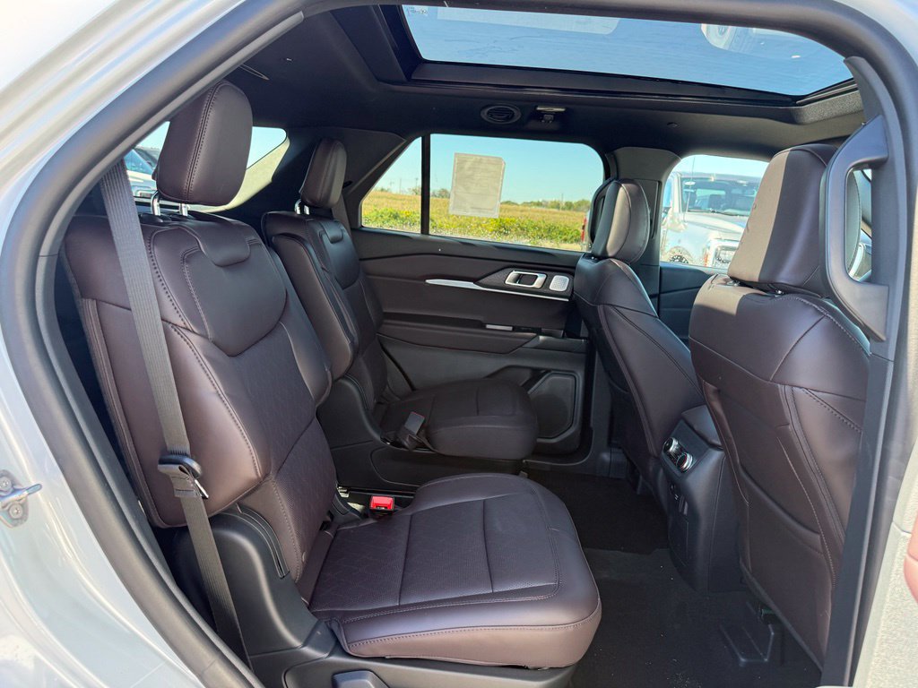 New 2026 Ford Explorer Platinum RWD image 29