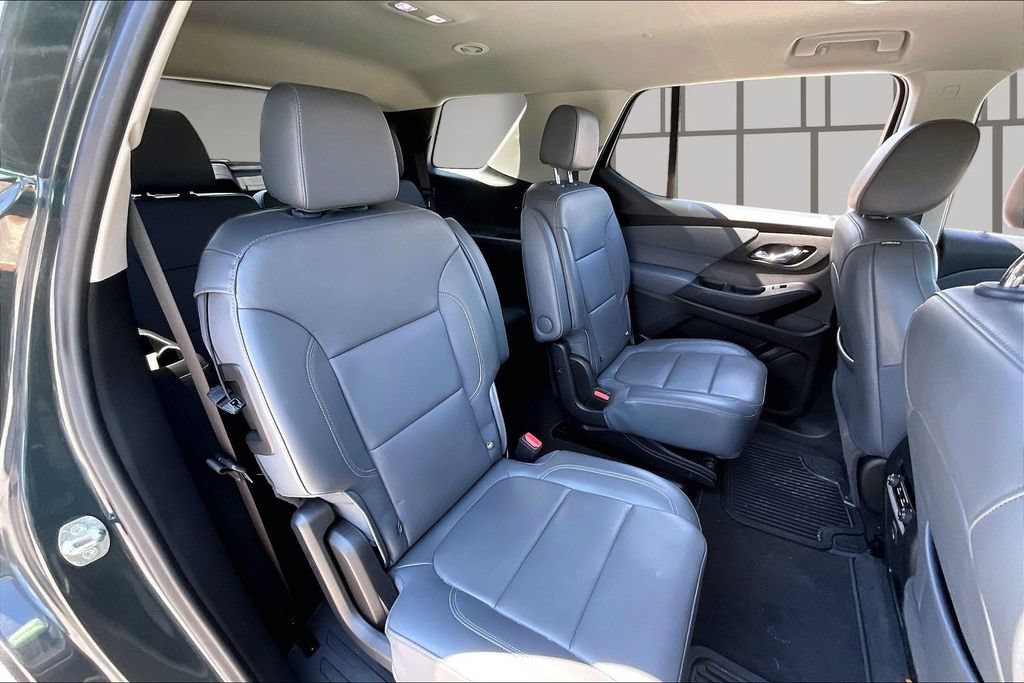 Used 2020 Chevrolet Traverse LT w/ Driver Confidence II Package FWD image 22