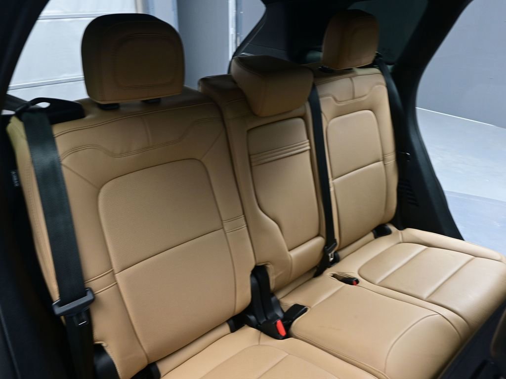 Used 2023 Lincoln Corsair Reserve w/ Equipment Group 202A image 17