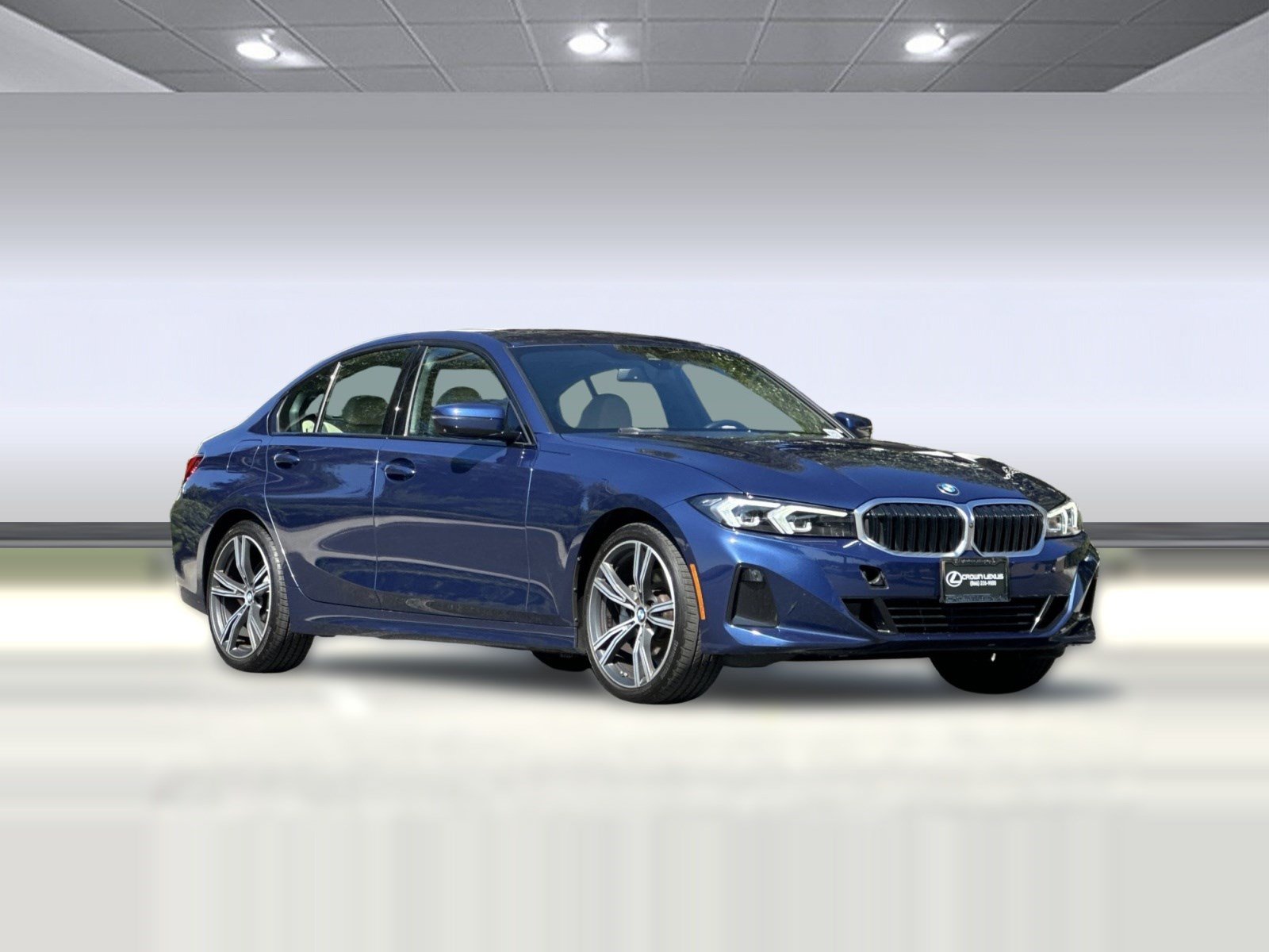 Used 2023 BMW 330i Sedan w/ Parking Assistance Package RWD image 7
