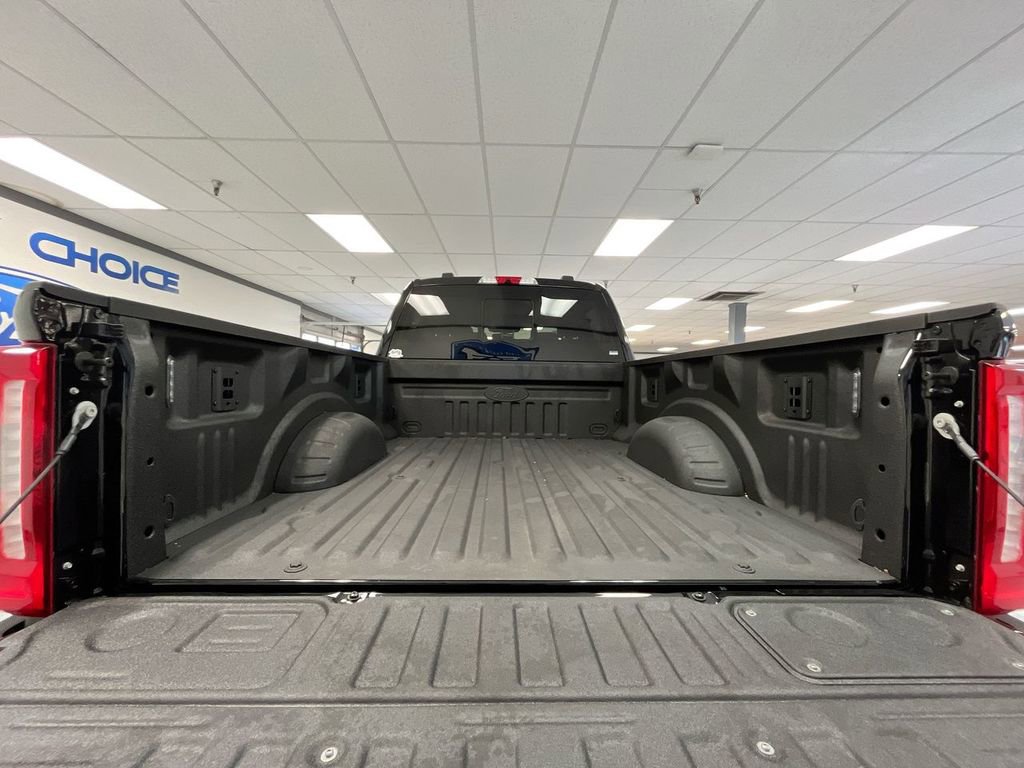 New 2025 Ford F250 Lariat w/ Lariat Ultimate Package image 11