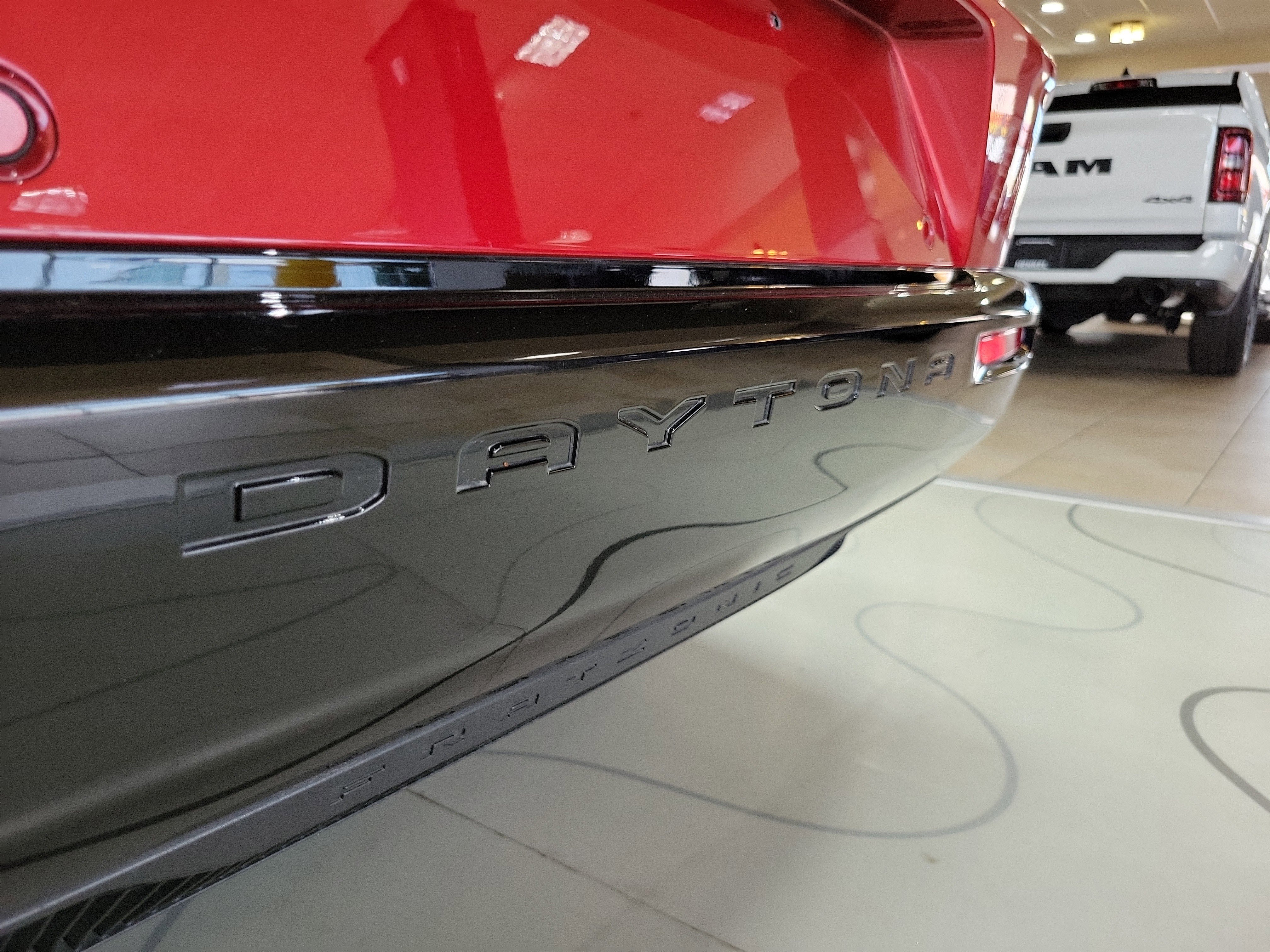 Used 2025 Dodge Charger Daytona Scat Pack w/ Track Pack AWD/4WD image 19