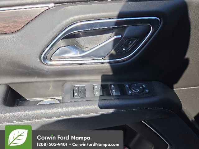Used 2023 Chevrolet Tahoe Z71 w/ Luxury Package AWD/4WD image 19