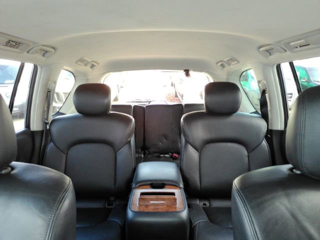 Used 2023 Nissan Armada SL w/ Captain's Chairs Package image 40