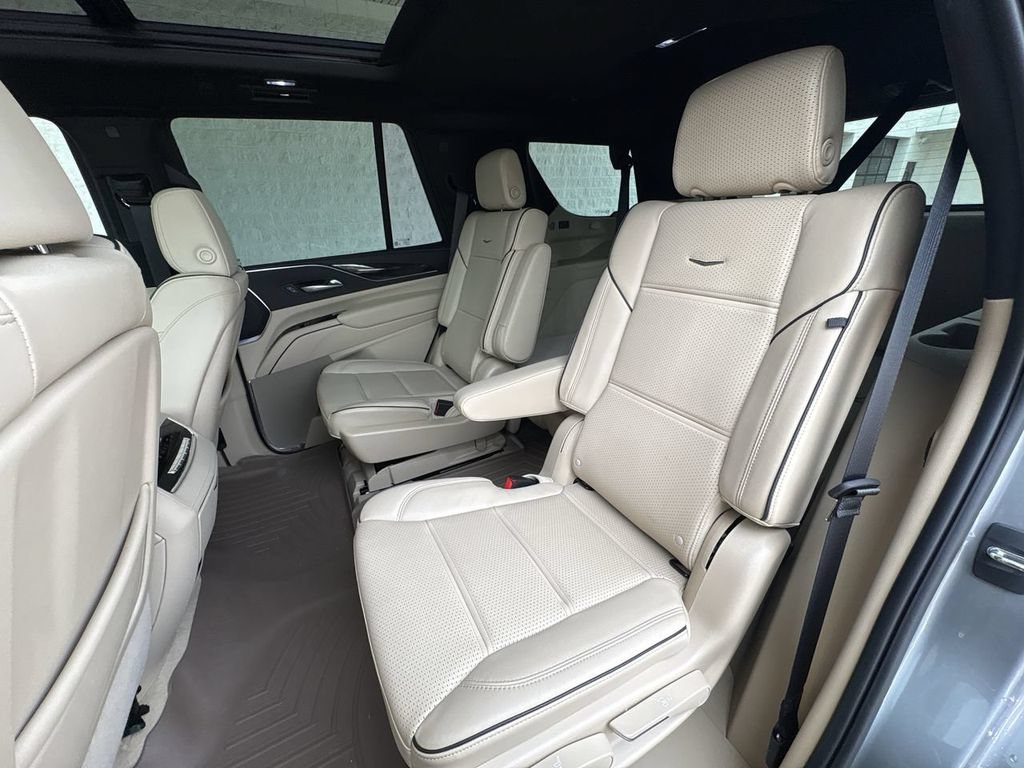Certified 2023 Cadillac Escalade Premium Luxury w/ Performance Package AWD/4WD image 26