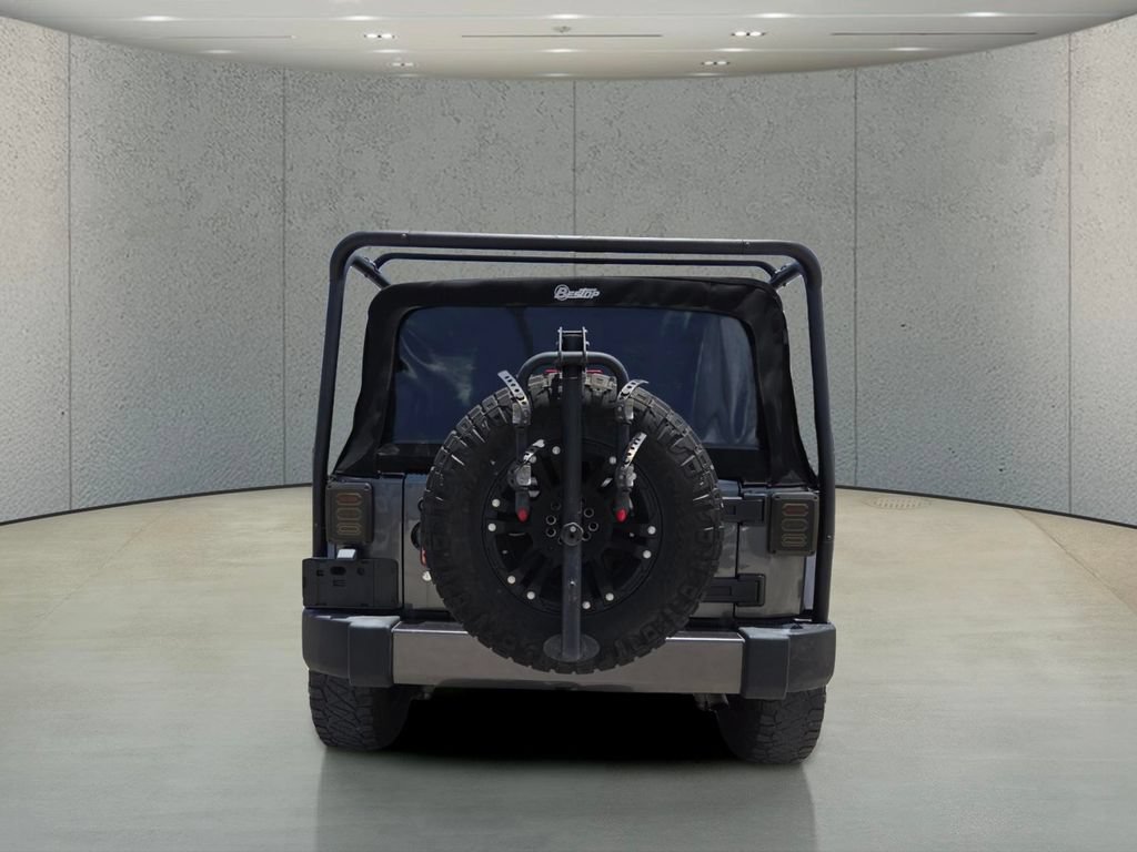 Used 2017 Jeep Wrangler Unlimited Sahara w/ Connectivity Group AWD/4WD image 6