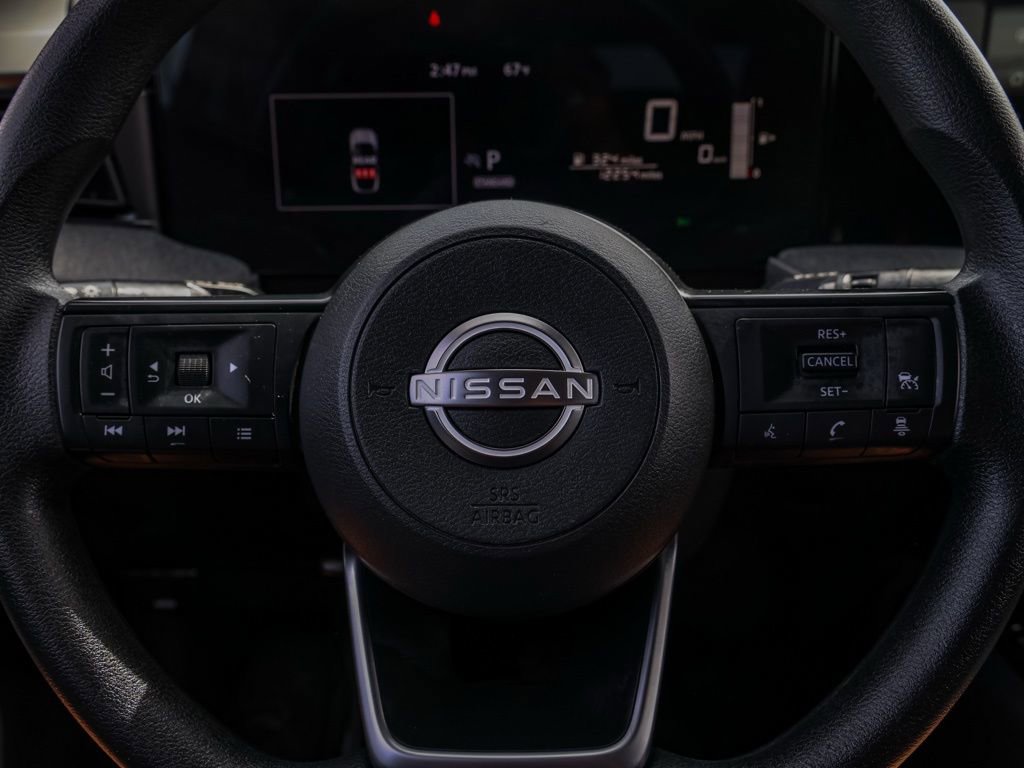 Used 2025 Nissan Kicks SV FWD image 25