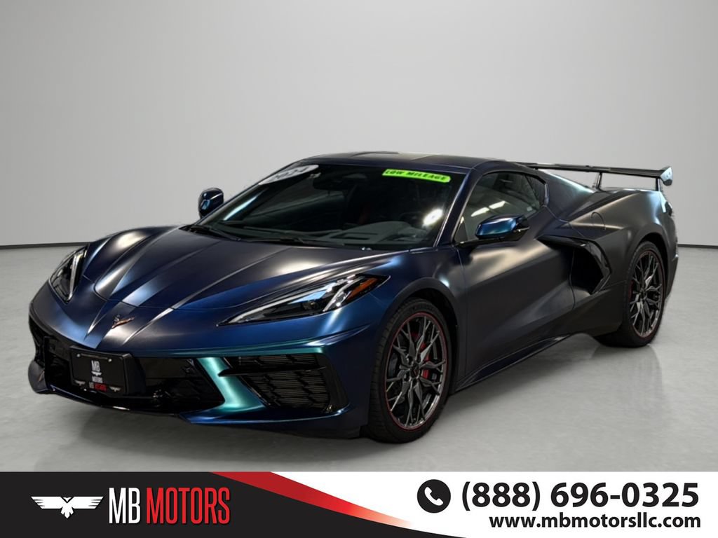 Used 2024 Chevrolet Corvette Stingray Preferred Cpe w/ Battery Protection Package RWD image 1