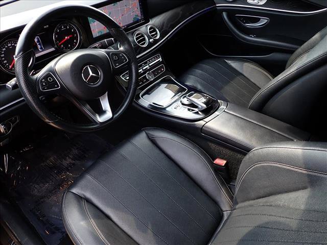 Used 2017 Mercedes-Benz E 300 4MATIC image 9