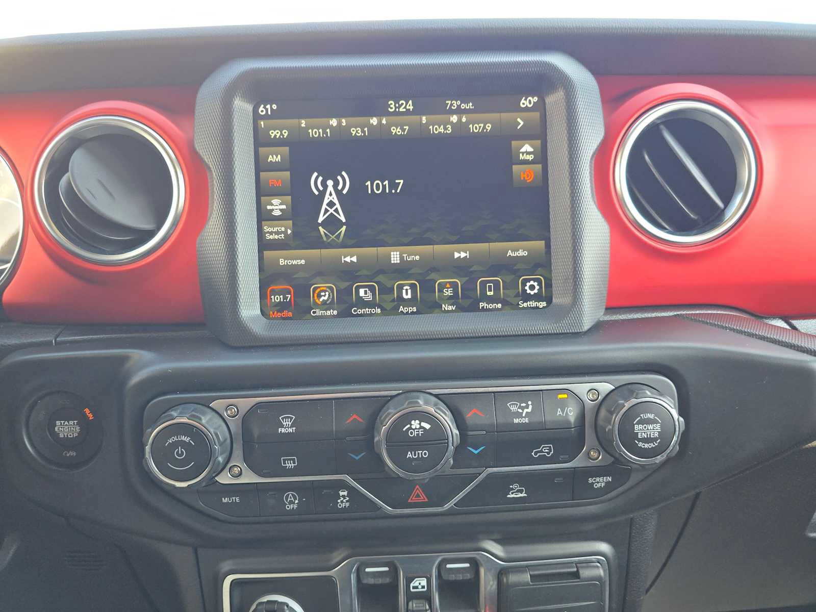 Used 2020 Jeep Gladiator Rubicon AWD/4WD image 25