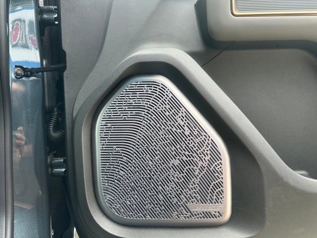 New 2025 GMC Hummer EV 2X w/ LPO, Dark Essentials Package image 11