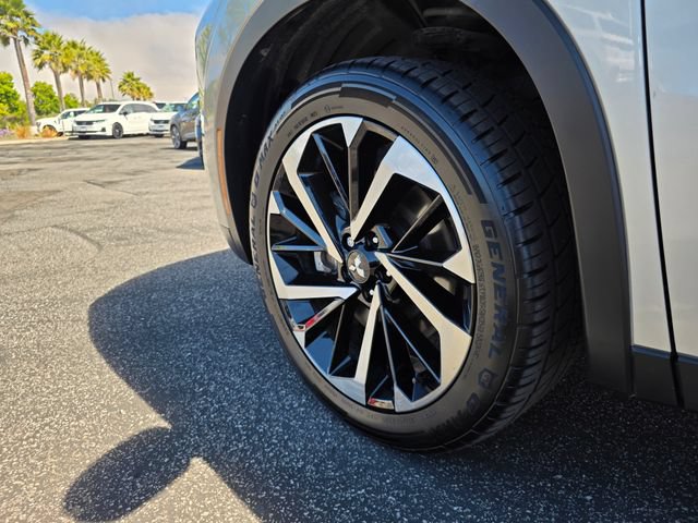 Used 2022 Mitsubishi Outlander ES FWD image 12