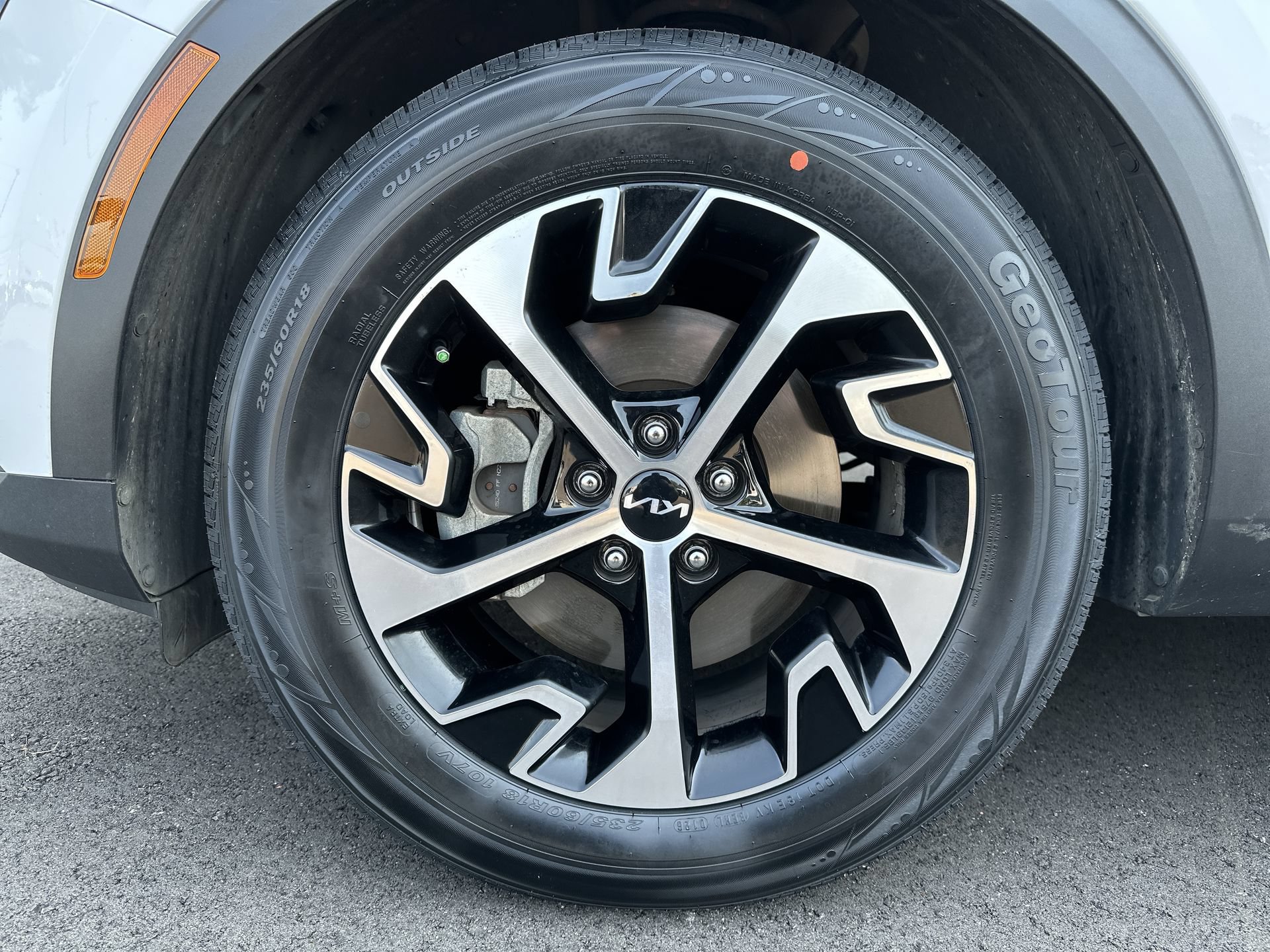 Used 2023 Kia Sportage EX FWD image 28