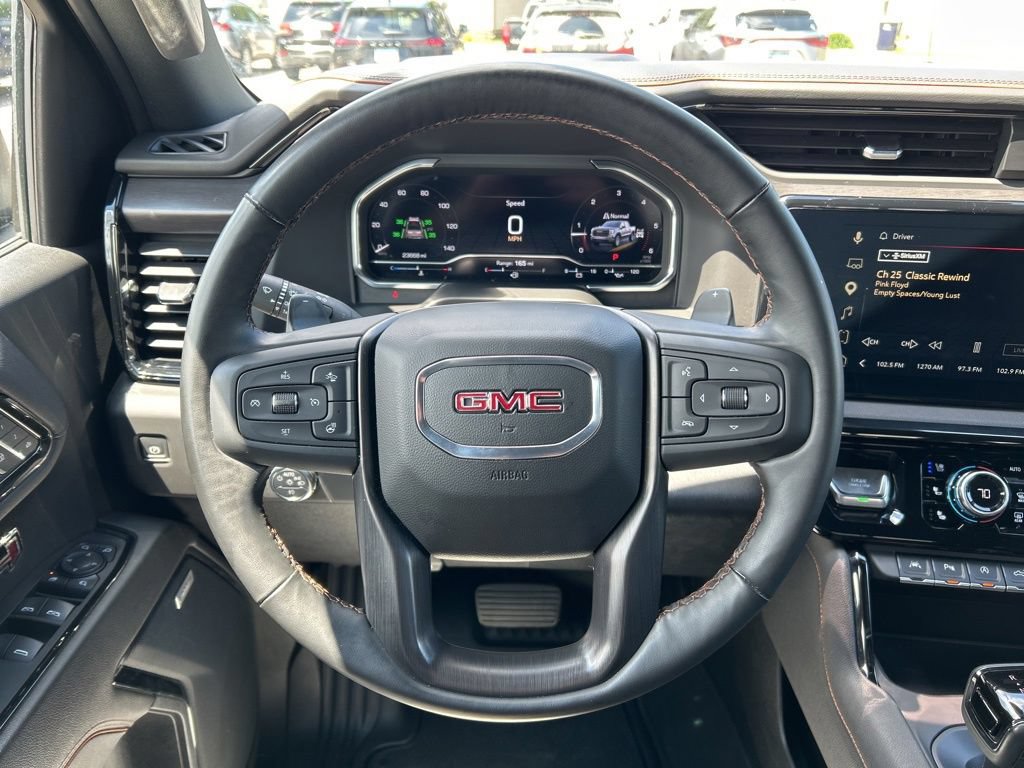 Used 2025 GMC Sierra 1500 AT4 w/ Technology Package AWD/4WD image 15