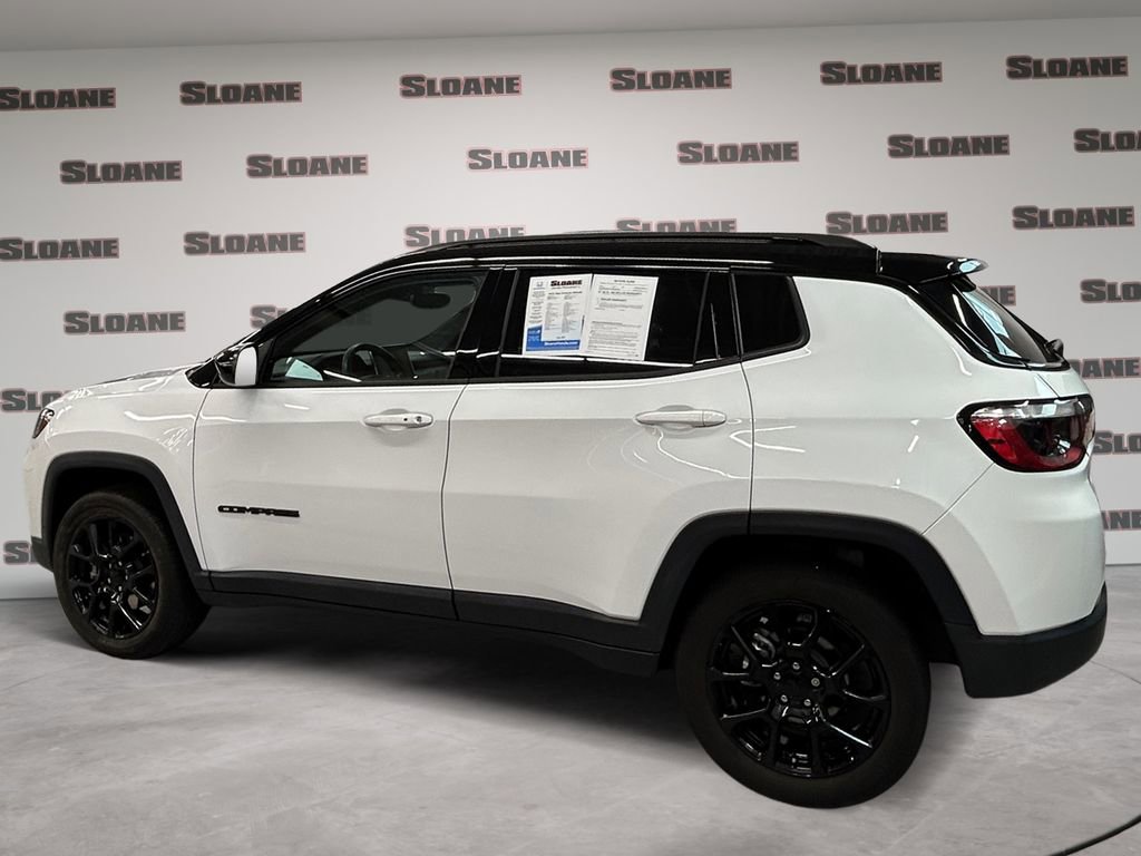 Used 2022 Jeep Compass Altitude w/ Convenience Group image 2