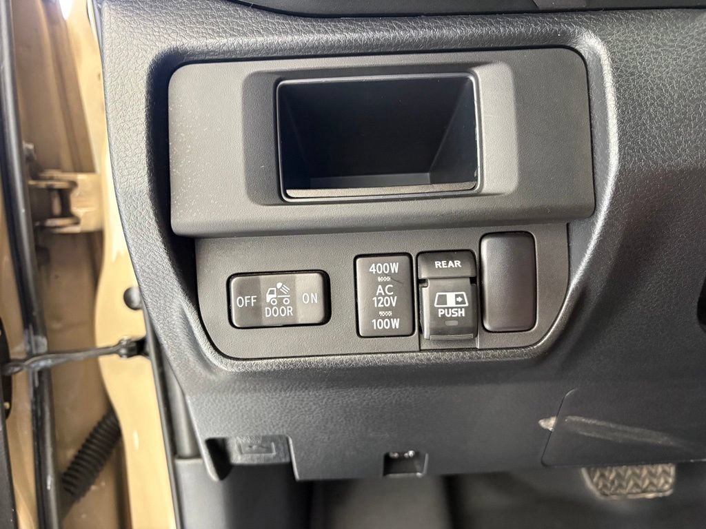 Used 2017 Toyota Tacoma TRD Off-Road w/ Tow Package (A/T) AWD/4WD image 6
