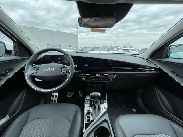 New 2025 Kia Niro EX Touring image 29