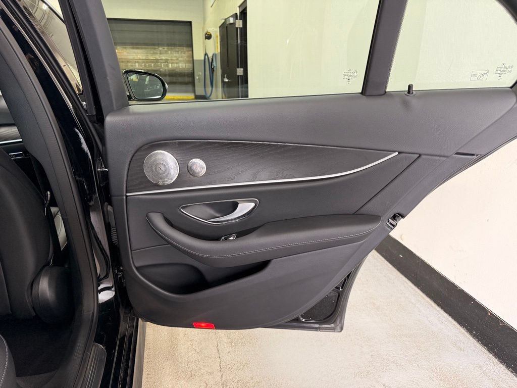 Used 2023 Mercedes-Benz E 350 4MATIC Sedan image 25