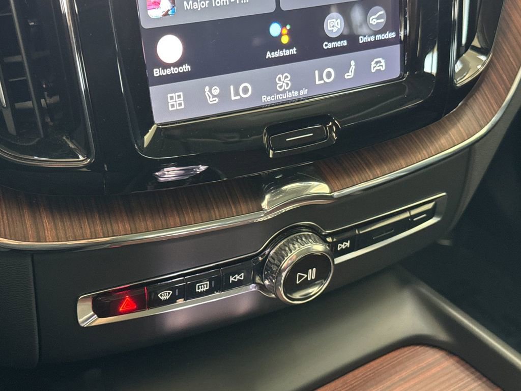 Certified 2023 Volvo XC60 B5 Ultimate AWD/4WD image 20