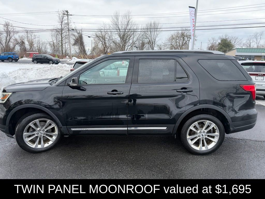 Used 2018 Ford Explorer XLT w/ Equipment Group 202A image 4