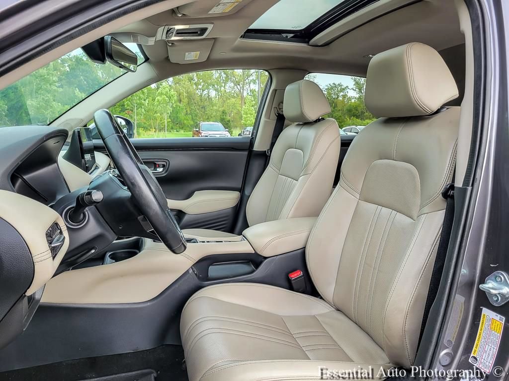 Used 2025 Honda HR-V EX-L image 8