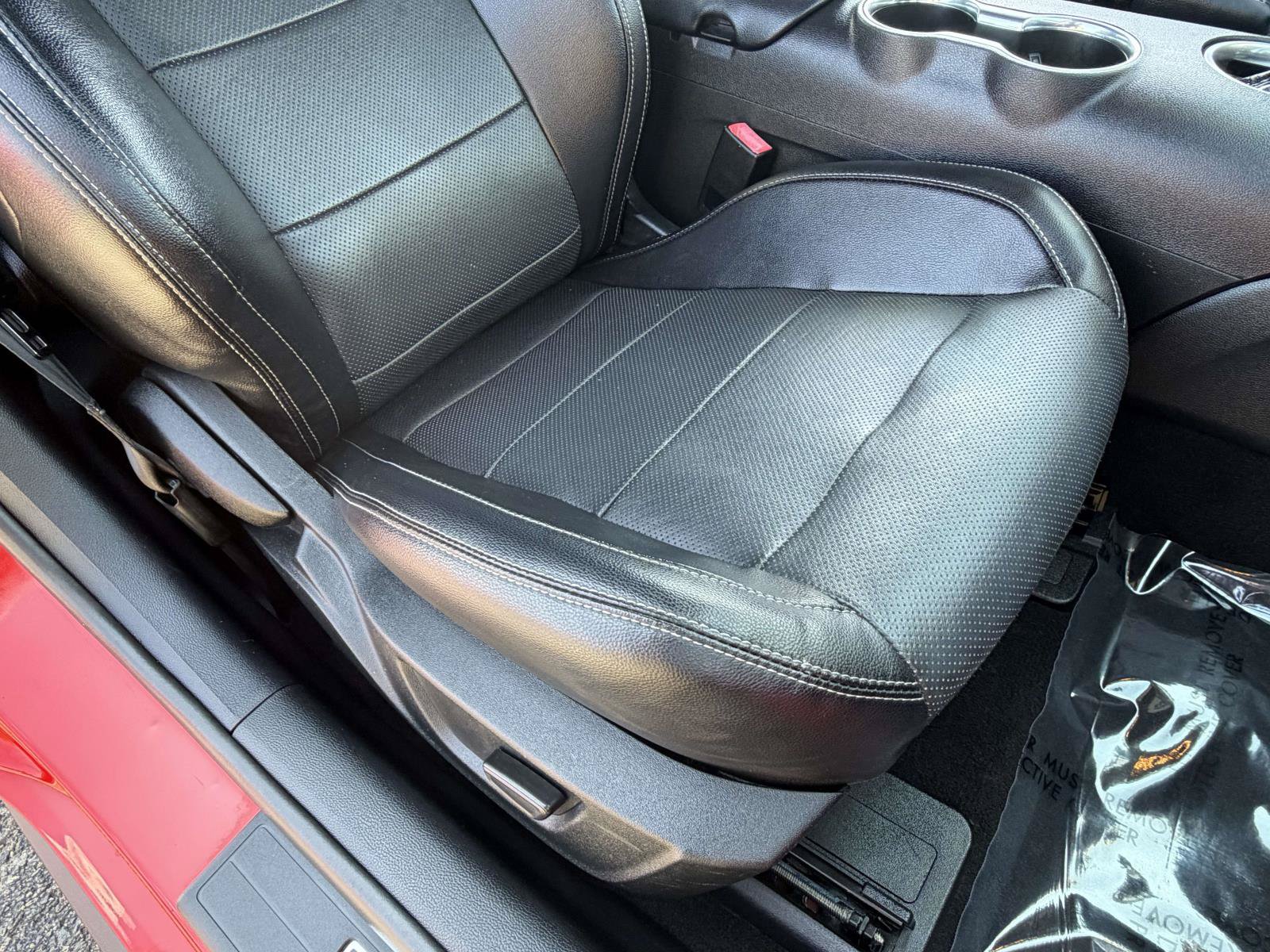 Used 2020 Ford Mustang Premium RWD image 29
