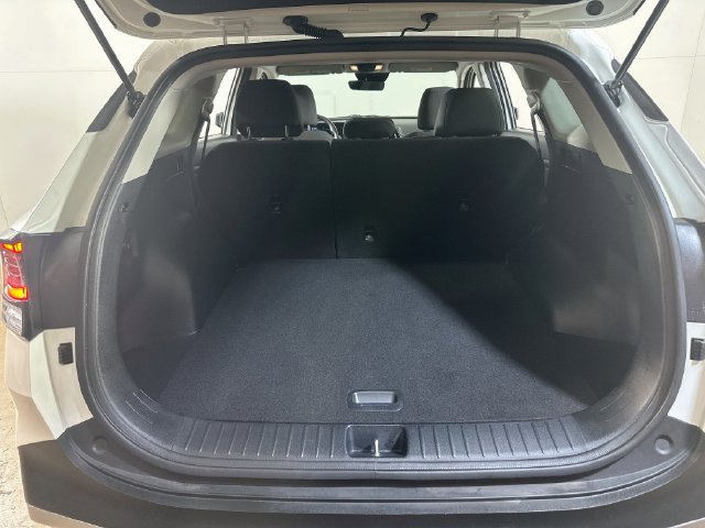 Used 2025 Kia Sportage LX AWD/4WD image 8