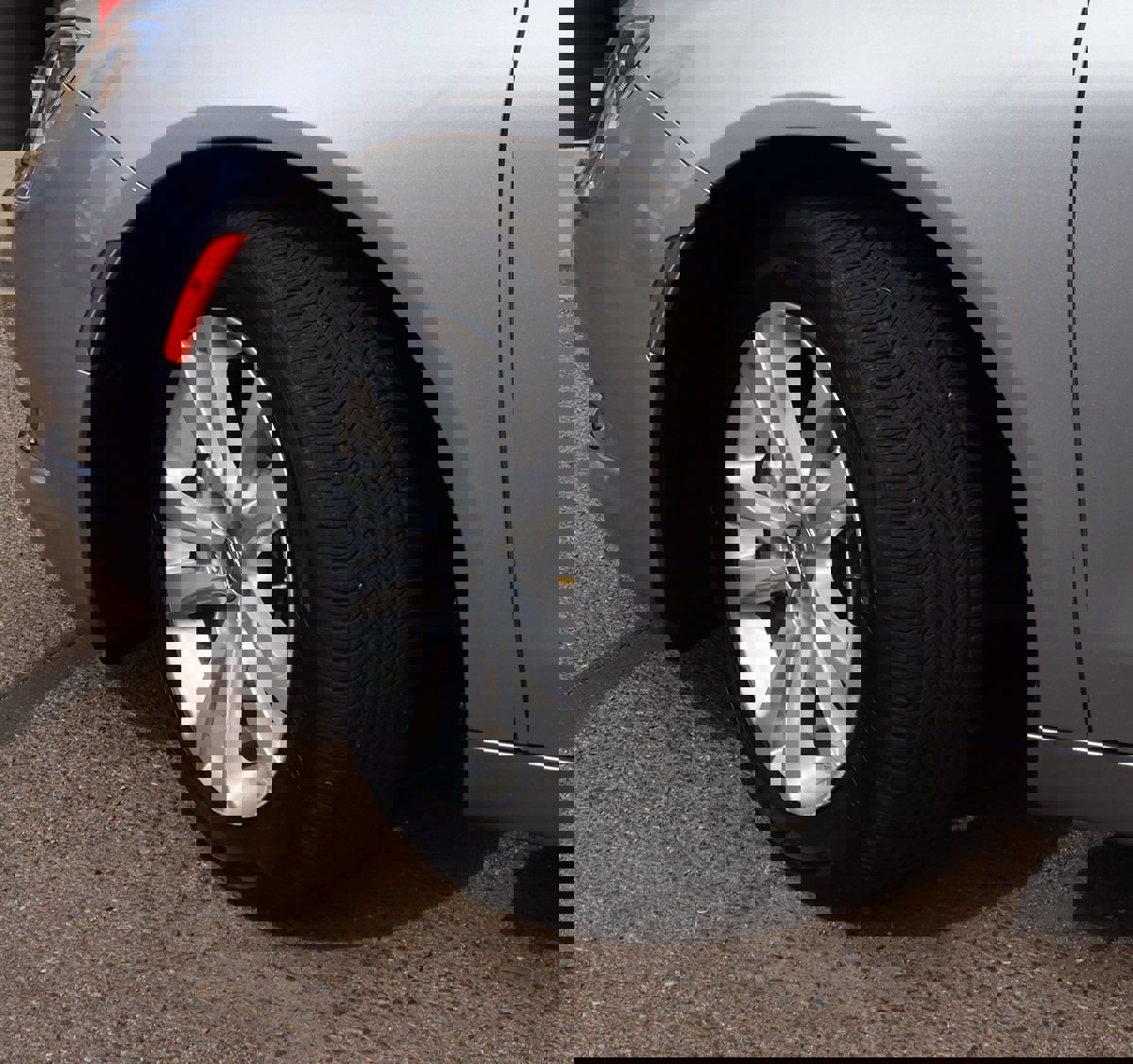 Used 2017 Chrysler 200 Limited Platinum image 6