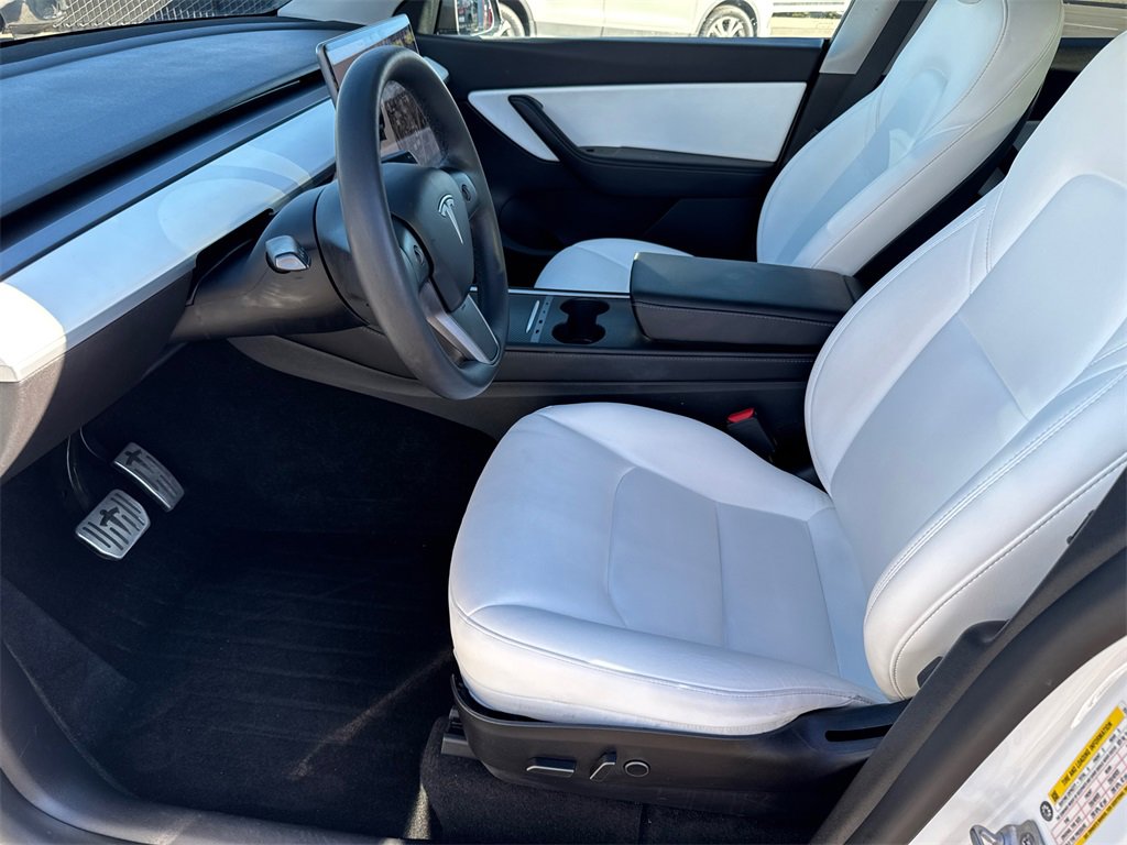 Used 2021 Tesla Model Y Long Range image 27