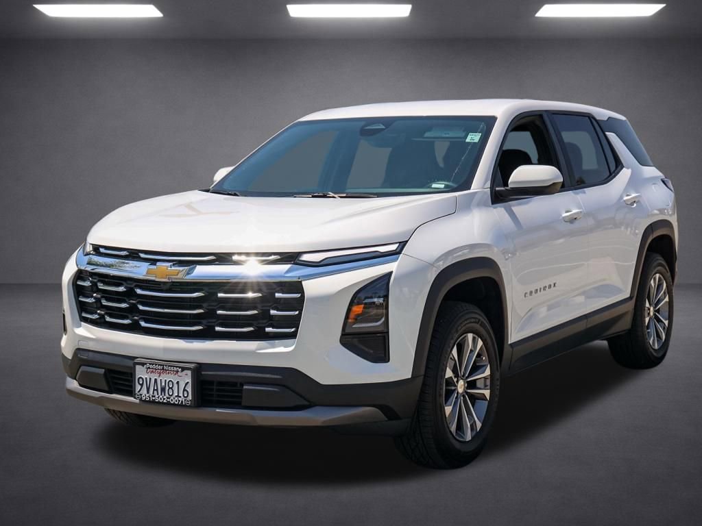 Used 2026 Chevrolet Equinox LT FWD image 8