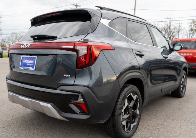 Used 2025 Kia Seltos EX image 6