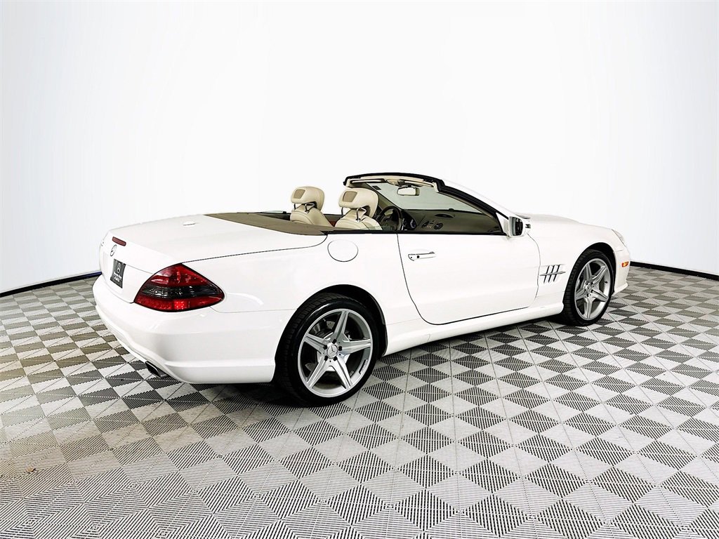 Used 2009 Mercedes-Benz SL 550 image 7