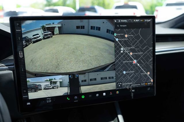 Used 2022 Tesla Model S Plaid image 18