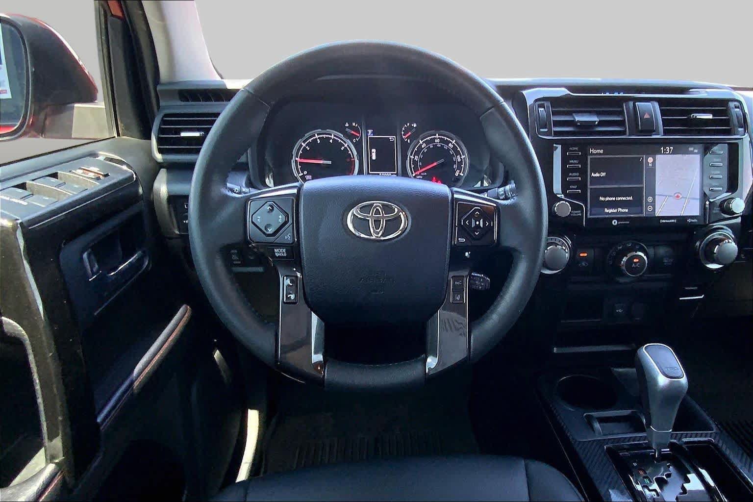 Used 2022 Toyota 4Runner TRD Off-Road Premium AWD/4WD image 6
