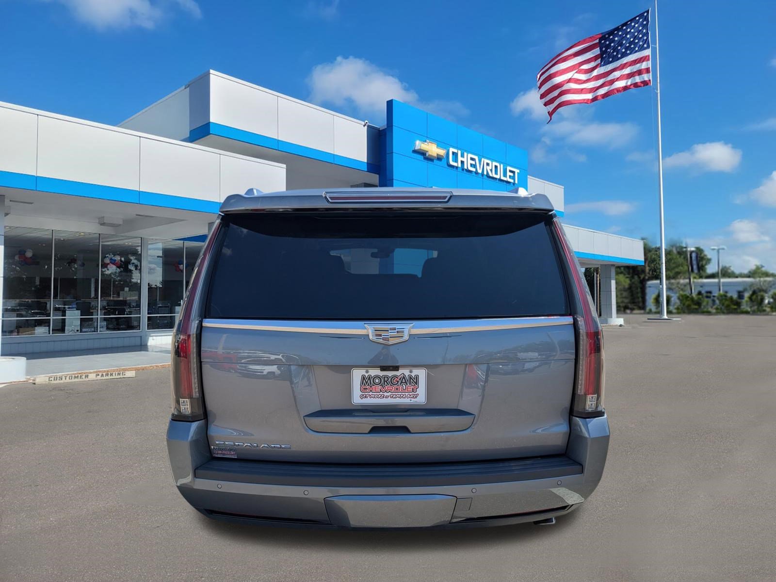 Used 2019 Cadillac Escalade Premium Luxury image 5