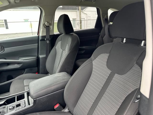 Certified 2025 Kia Sorento LX FWD image 6