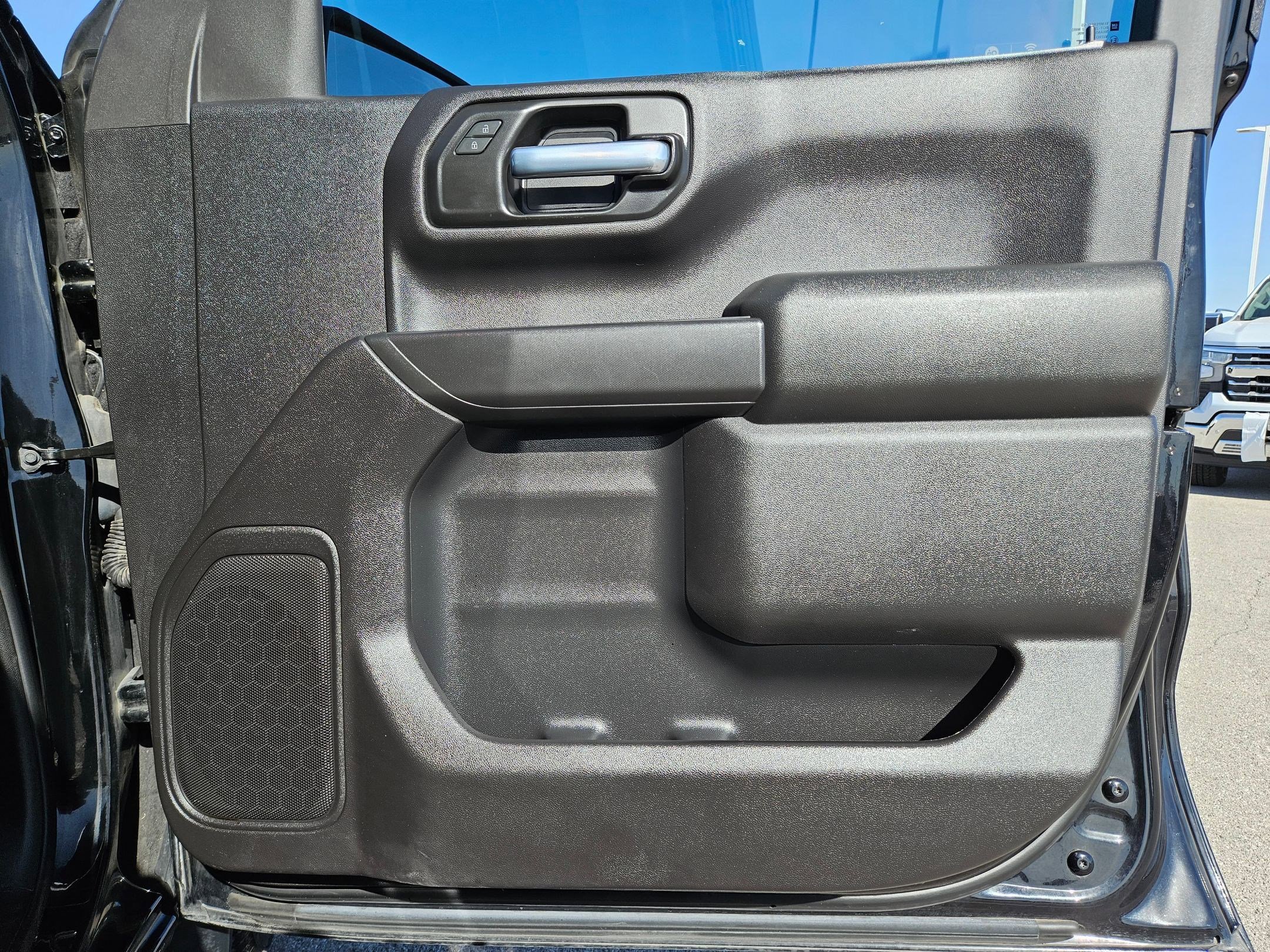 Used 2023 Chevrolet Silverado 1500 Custom image 28