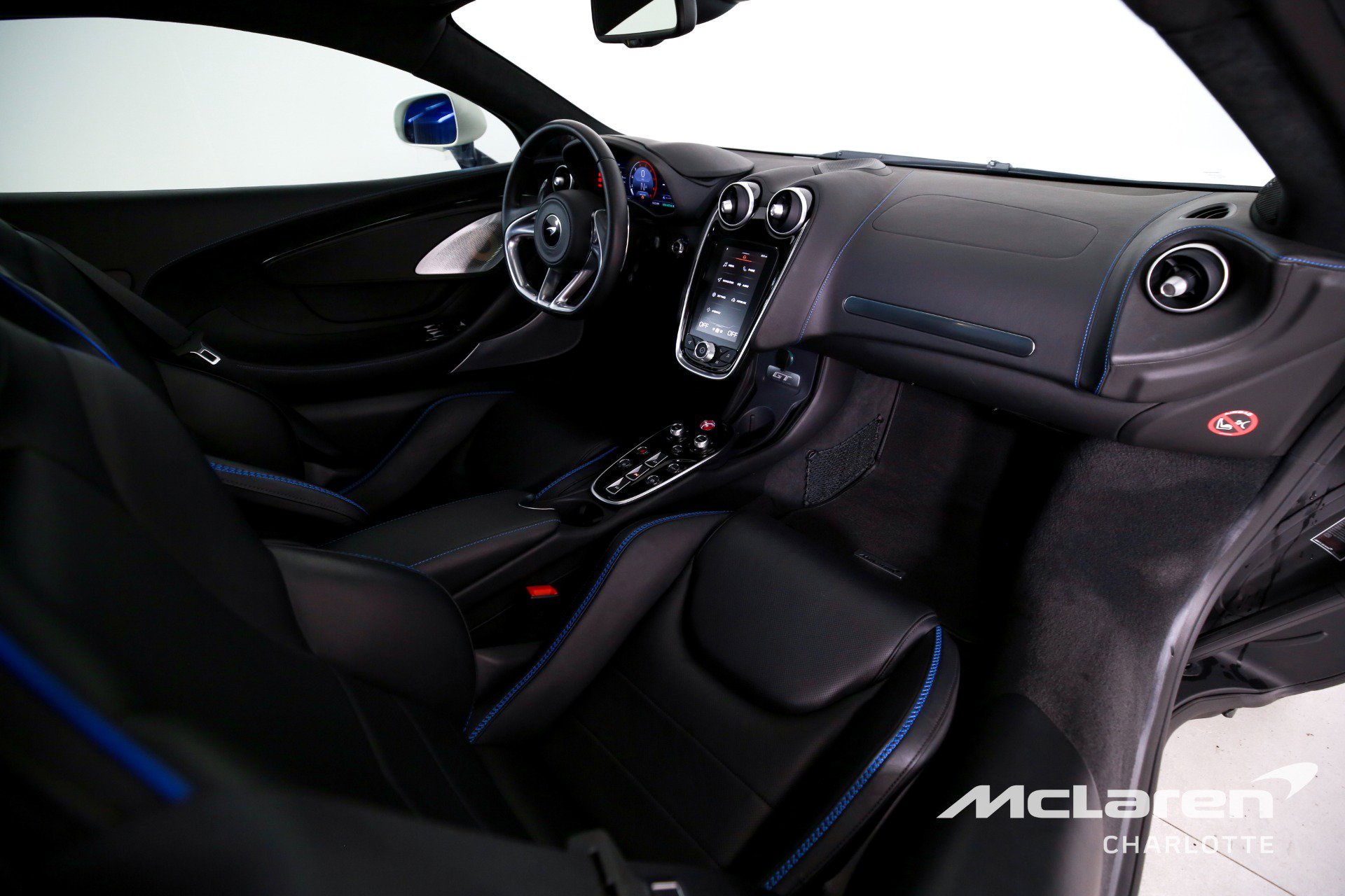 Used 2022 McLaren GT image 20