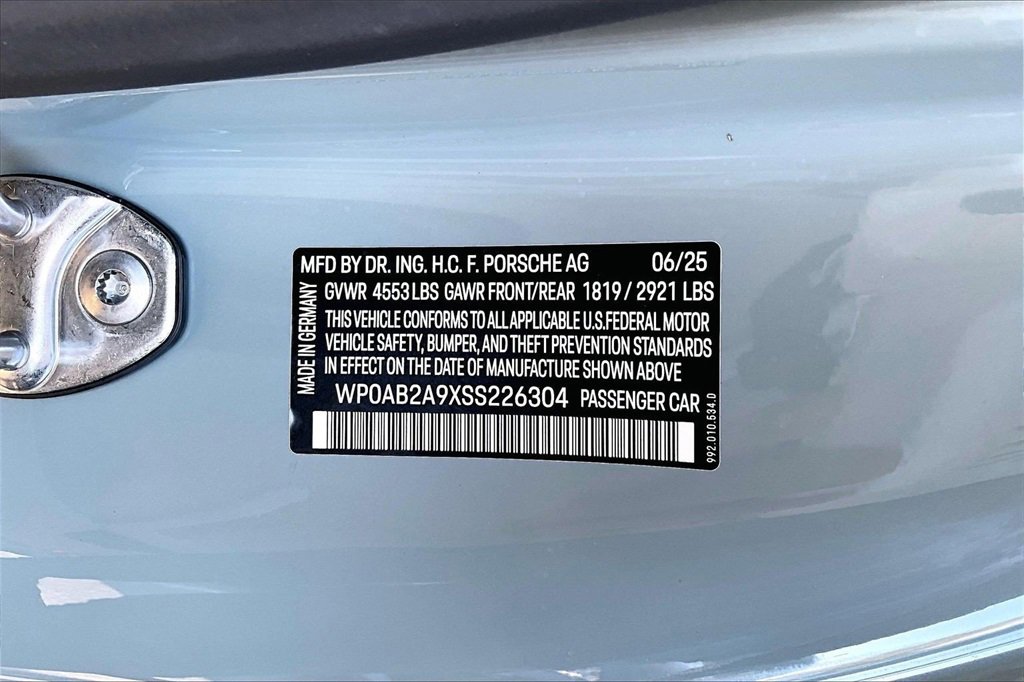 Used 2025 Porsche 911 Carrera 4 GTS image 30