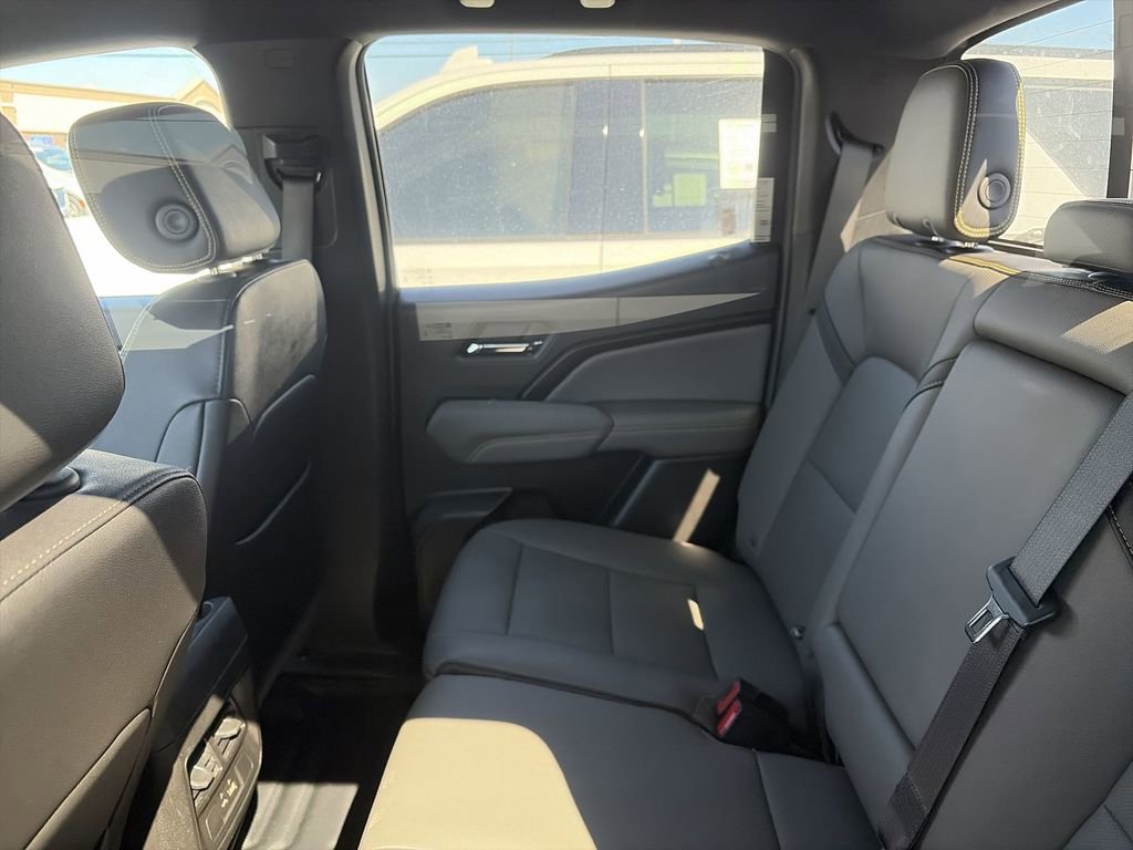 Used 2023 Chevrolet Colorado ZR2 w/ ZR2 Convenience Package III image 12