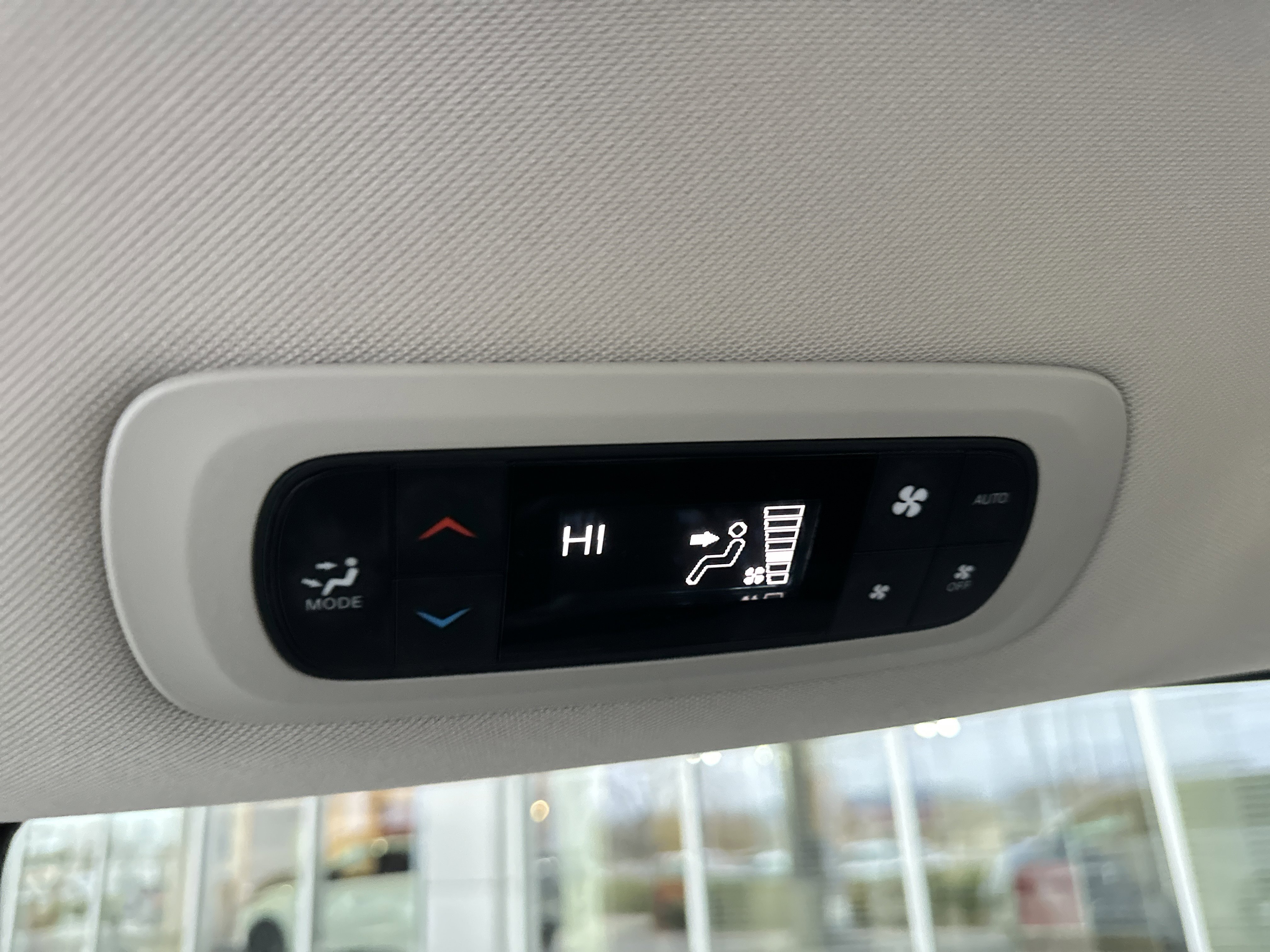 Used 2023 Chrysler Pacifica Touring-L image 37