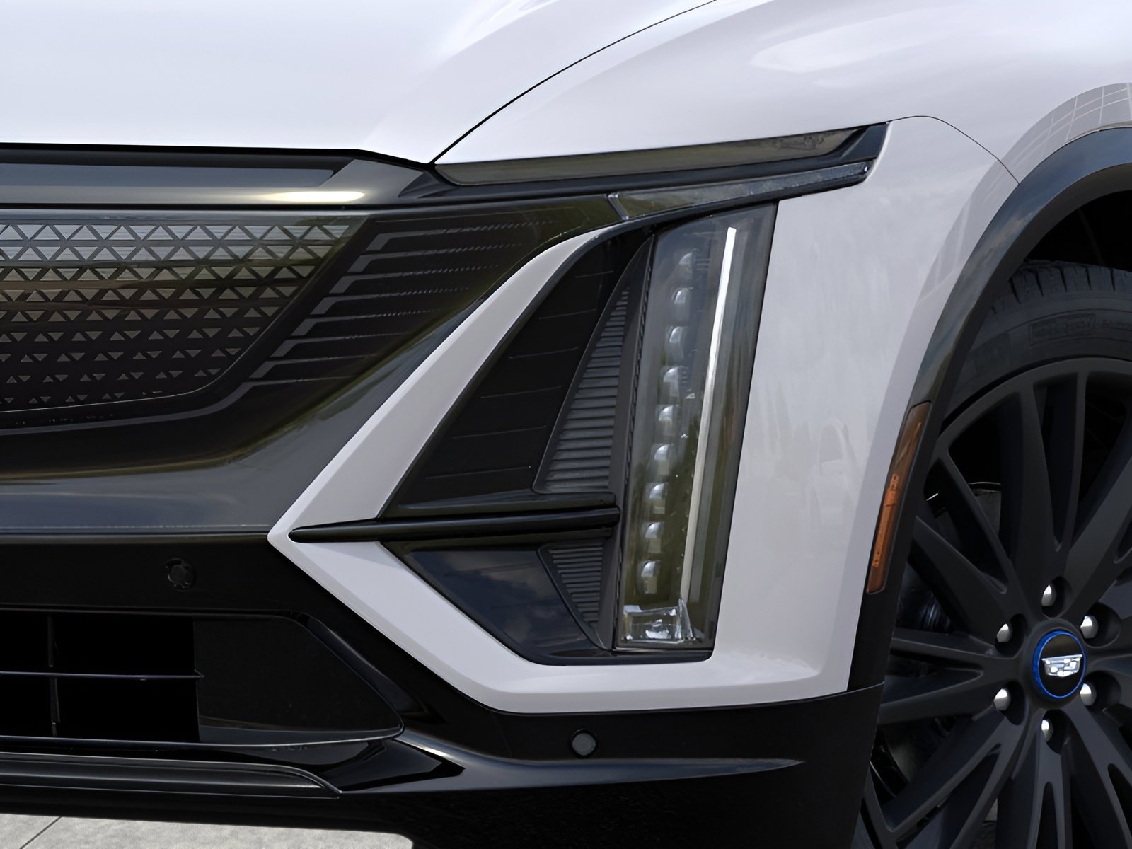 New 2025 Cadillac Lyriq Sport image 10