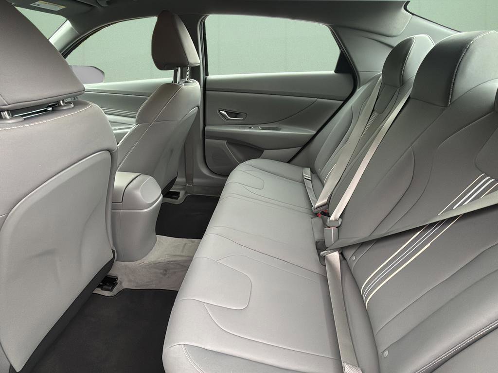 Certified 2023 Hyundai Elantra SEL w/ Convenience Package FWD image 16