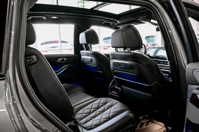 Used 2024 BMW X7 xDrive40i w/ M Sport Package image 22