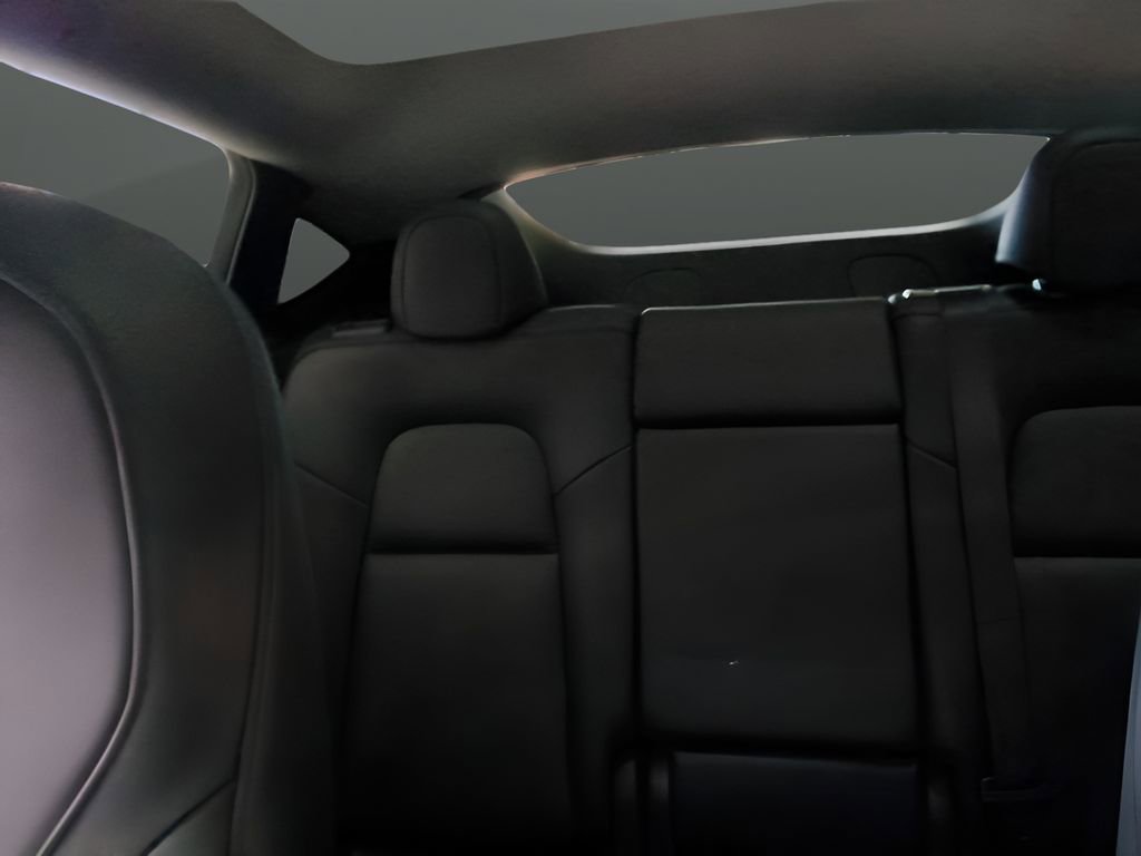Used 2023 Tesla Model Y Performance image 25