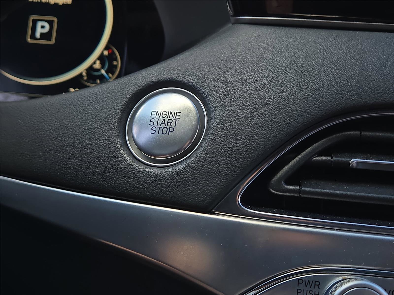 Used 2022 Hyundai Palisade Calligraphy image 30