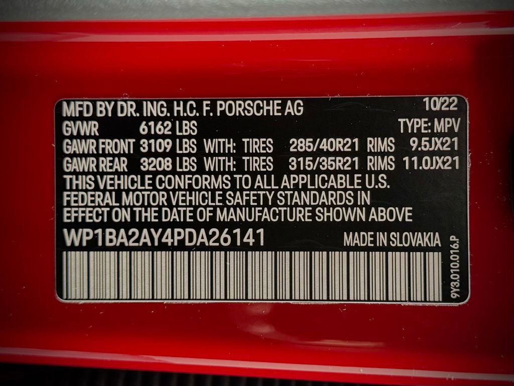 Certified 2023 Porsche Cayenne Coupe image 30