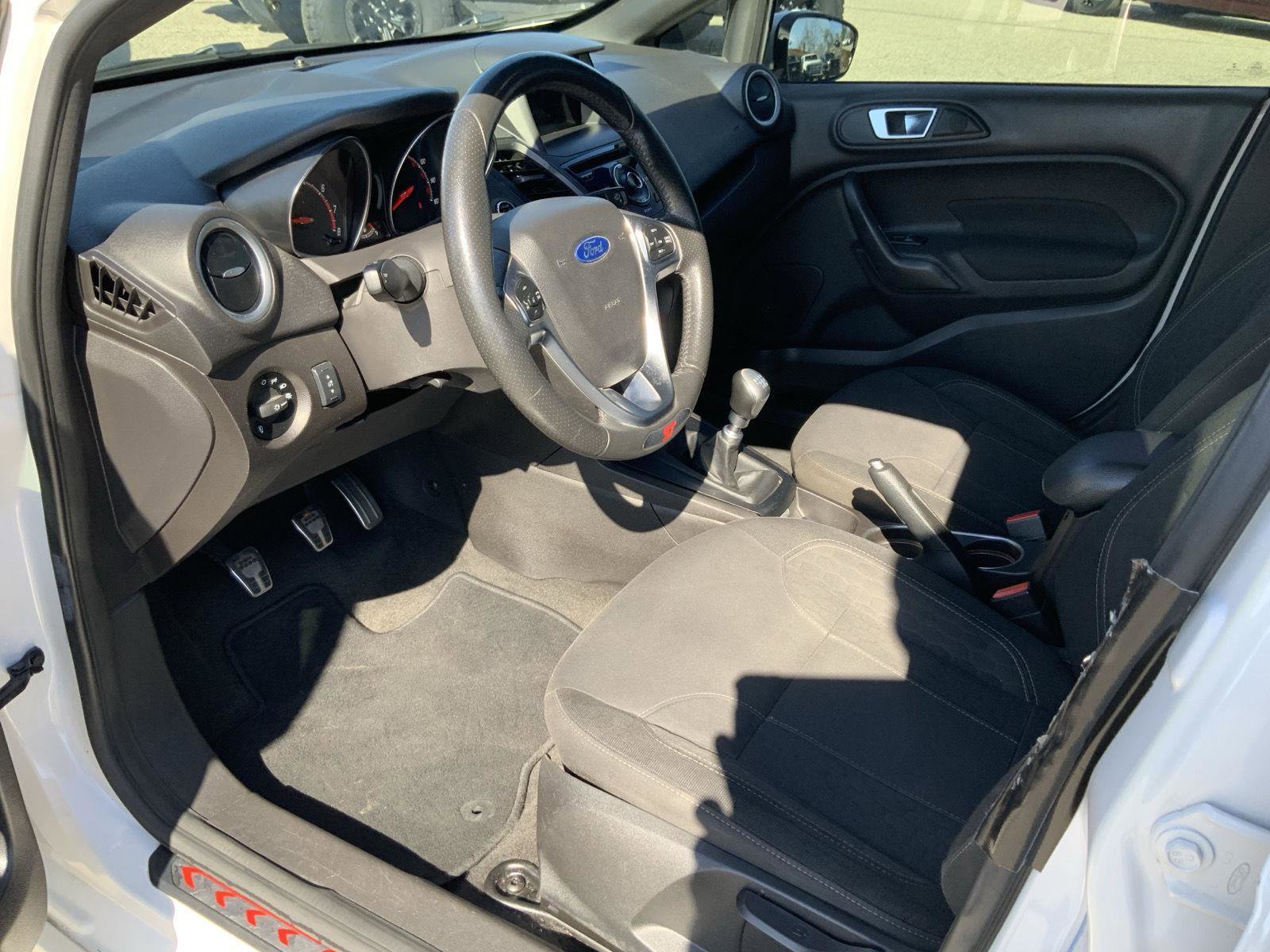 Used 2016 Ford Fiesta ST image 23