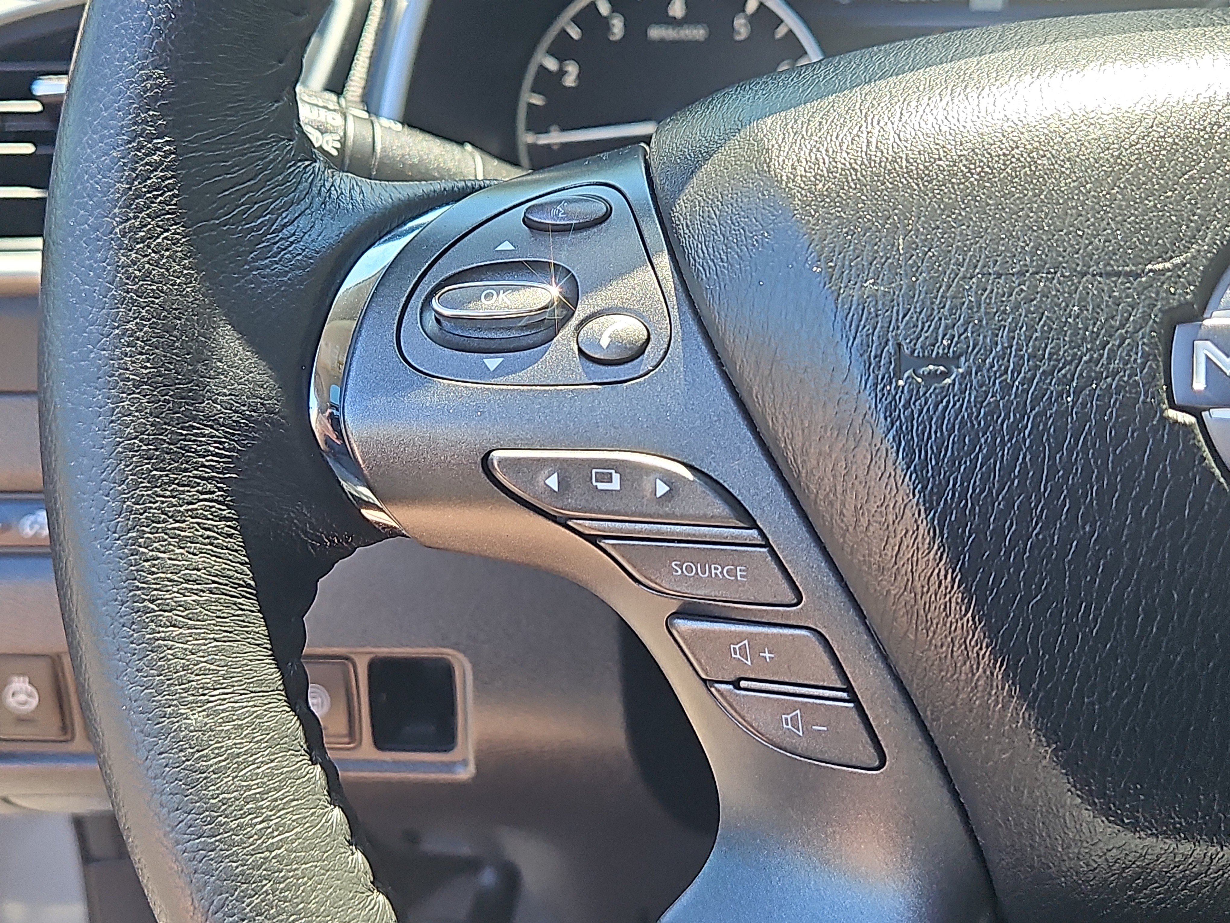 Used 2023 Nissan Murano SL w/ SL Moonroof Package AWD/4WD image 21