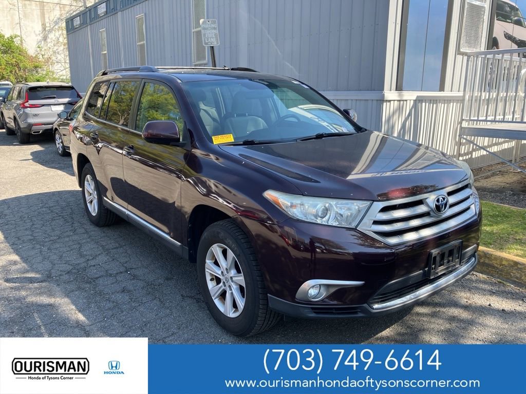 Used 2011 Toyota Highlander 4WD w/ Tech Pkg image 1